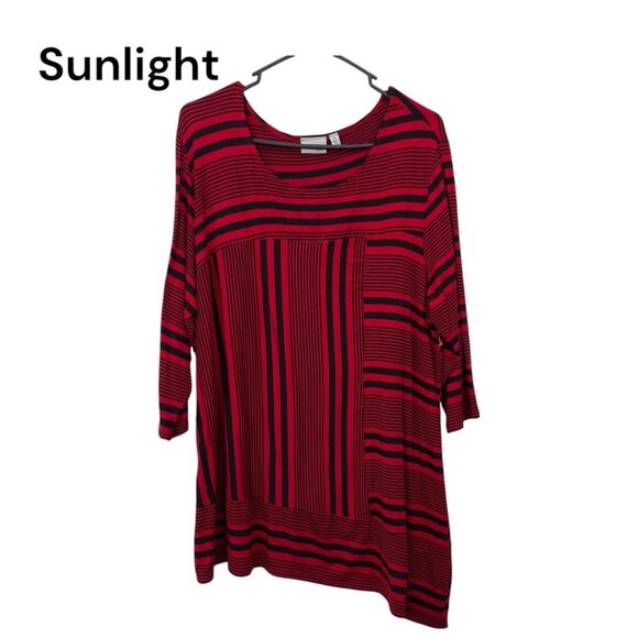 Kim Rogers Woman SZ 2X Red & Black Striped 3/4 Sleeve Tunic Top Asimetric hem - Picture 1 of 9